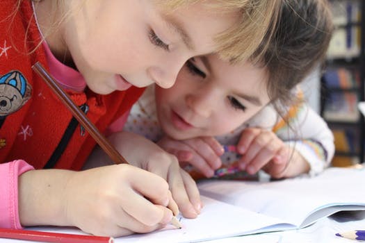 kids-girl-pencil-drawing-159823 kids-girl-pencil-drawing-159823